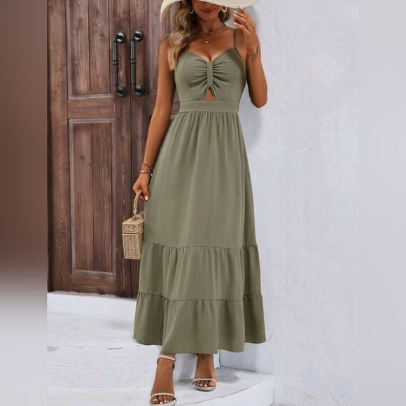 NEW Chic Ruched Cutout Top Tiered Long Dress Olive Green - Picture 6 of 8